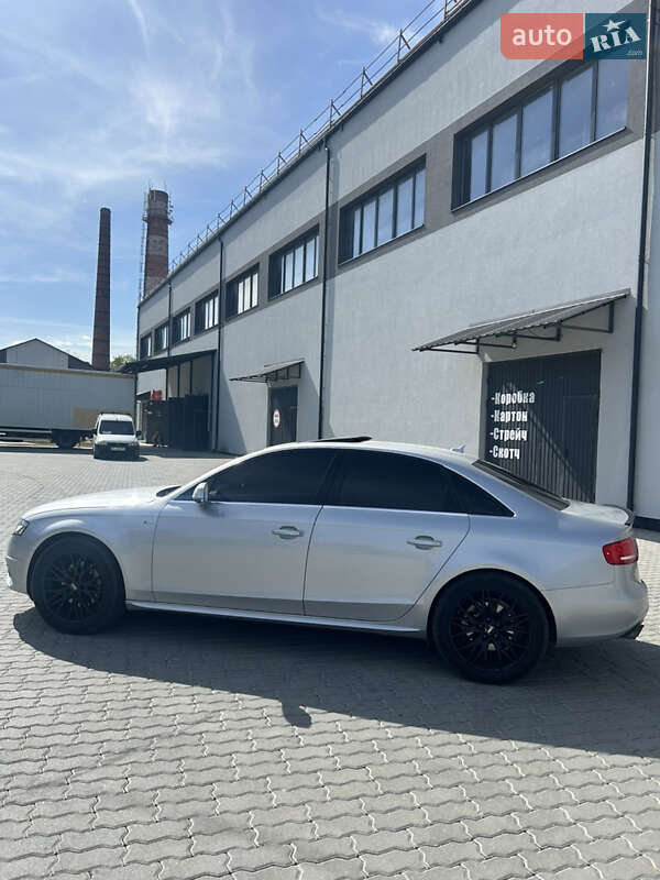 Седан Audi A4 2012 в Бориславе