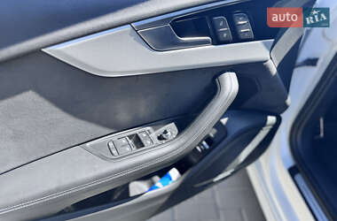 Седан Audi A4 2020 в 