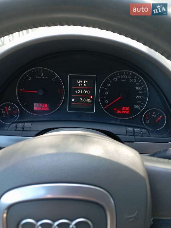 Седан Audi A4 2004 в Городенке