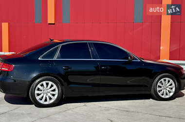 Седан Audi A4 2011 в 