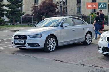 Седан Audi A4 2013 в 