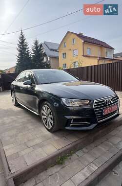 Седан Audi A4 2018 в Львове