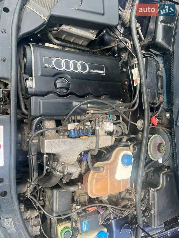 Седан Audi A4 1996 в Виннице