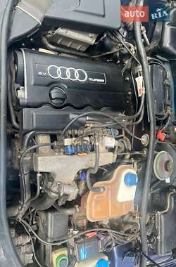 Седан Audi A4 1996 в 