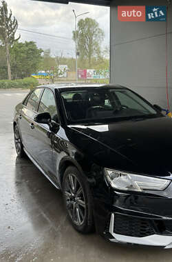 Седан Audi A4 2018 в 