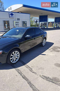Седан Audi A4 2012 в 