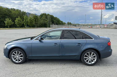 Седан Audi A4 2015 в 