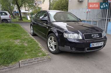 Седан Audi A4 2001 в 