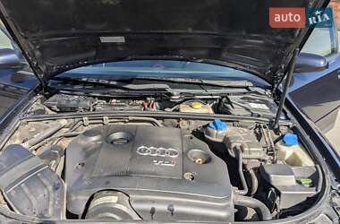 Седан Audi A4 2001 в 