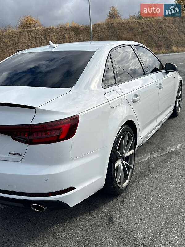 Седан Audi A4 2017 в Полтаві
