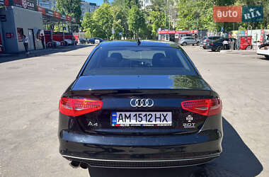 Седан Audi A4 2015 в 