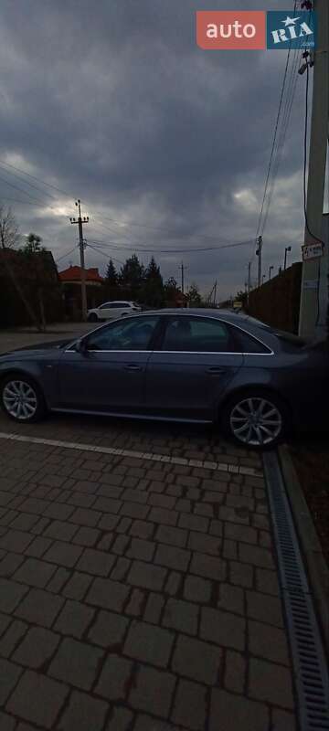 Седан Audi A4 2013 в Львове
