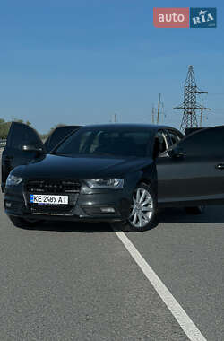 Седан Audi A4 2012 в 