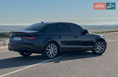 Седан Audi A4 2012 в 