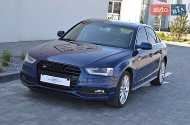 Седан Audi A4 2014 в Луцьку