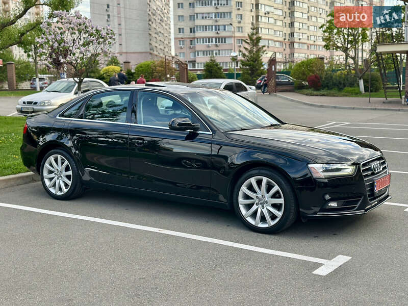 Седан Audi A4 2013 в Києві