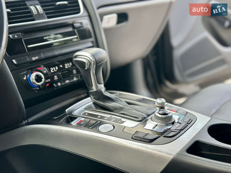 Седан Audi A4 2013 в Києві