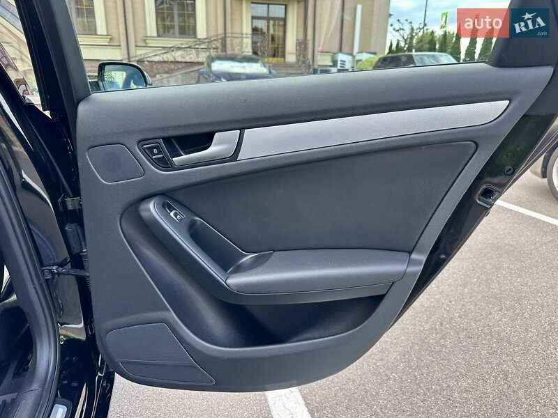 Седан Audi A4 2013 в Києві