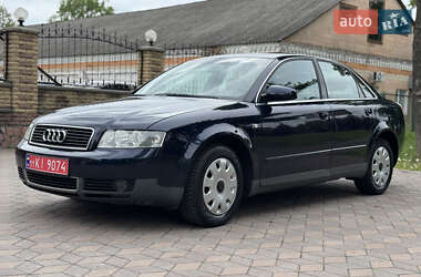 Седан Audi A4 2004 в 