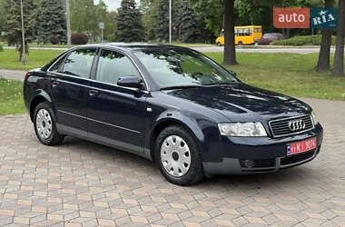 Седан Audi A4 2004 в 