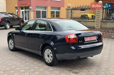 Седан Audi A4 2004 в 