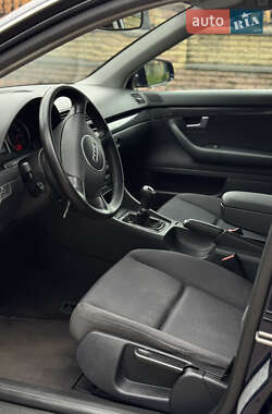 Седан Audi A4 2004 в 