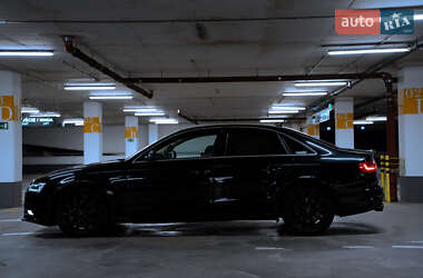 Седан Audi A4 2014 в 