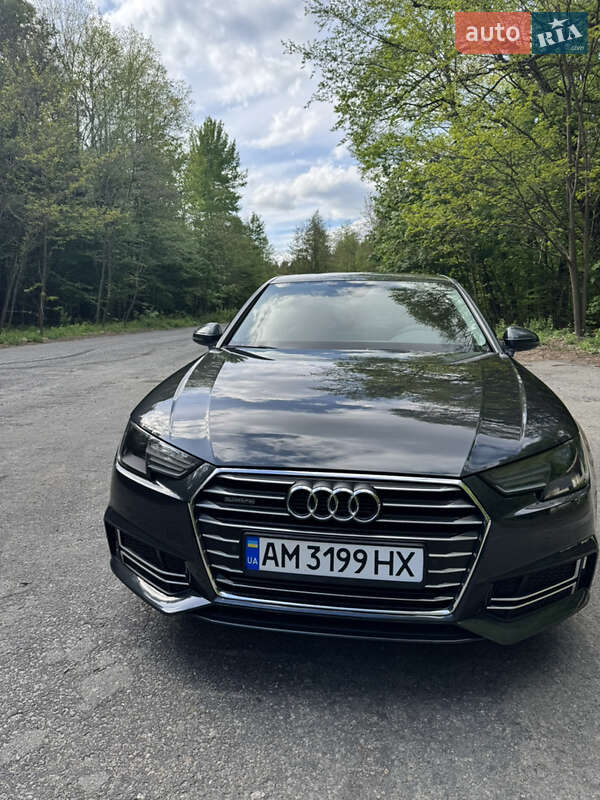 Седан Audi A4 2018 в Радомышле