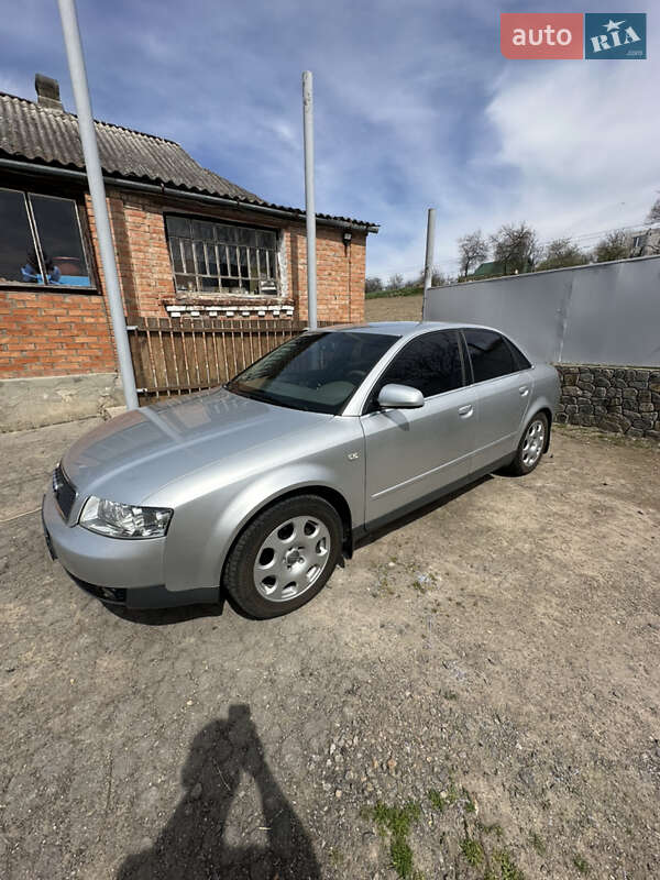 Седан Audi A4 2002 в Одессе