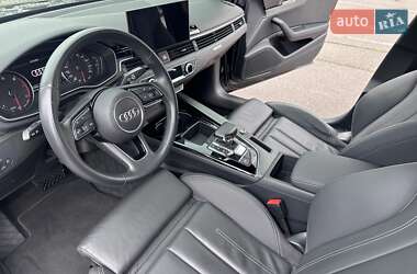 Седан Audi A4 2020 в 