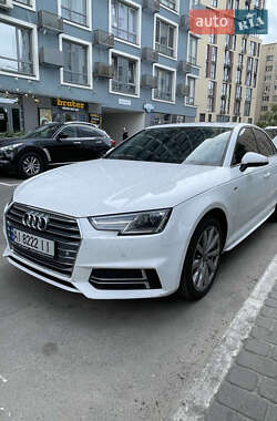 Седан Audi A4 2018 в 