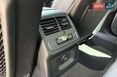 Седан Audi A4 2020 в 