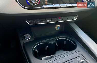 Седан Audi A4 2017 в 