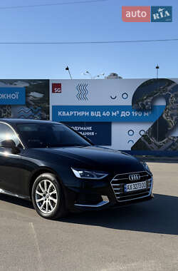 Седан Audi A4 2020 в 
