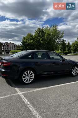 Седан Audi A4 2018 в 