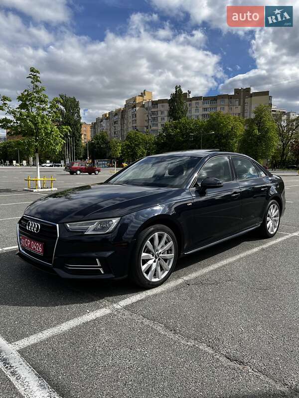 Седан Audi A4 2018 в 