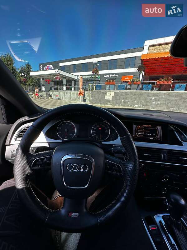 Седан Audi A4 2011 в Никополе