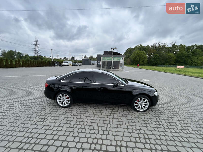 Седан Audi A4 2013 в Львове