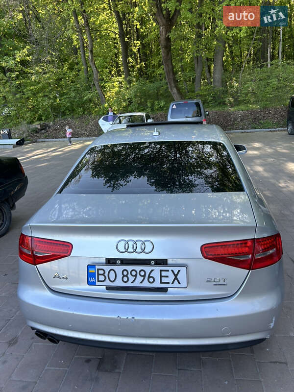 Седан Audi A4 2012 в Тернополе