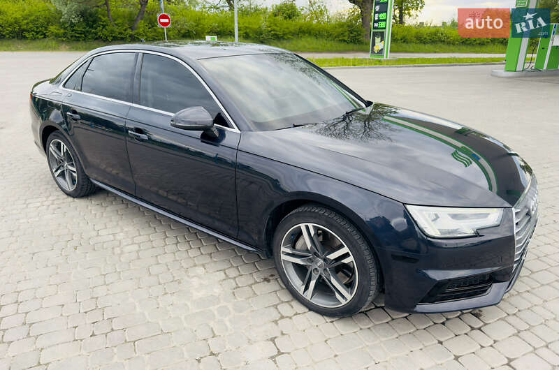 Седан Audi A4 2015 в Золочеве