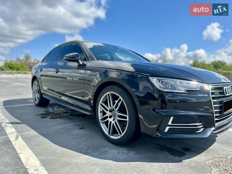 Седан Audi A4 2017 в Киеве