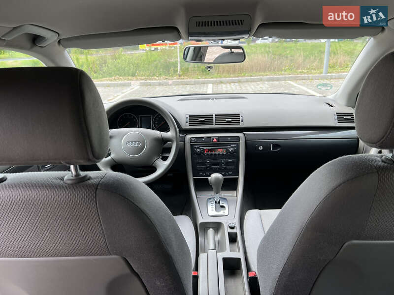 Седан Audi A4 2004 в Хмельницькому