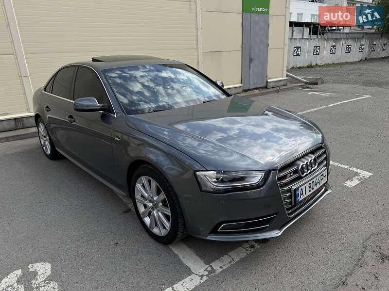 Седан Audi A4 2014 в Києві