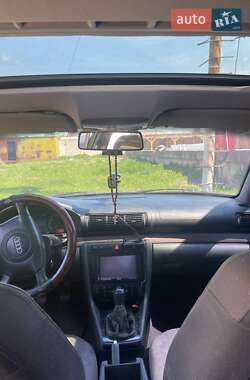 Седан Audi A4 2000 в 