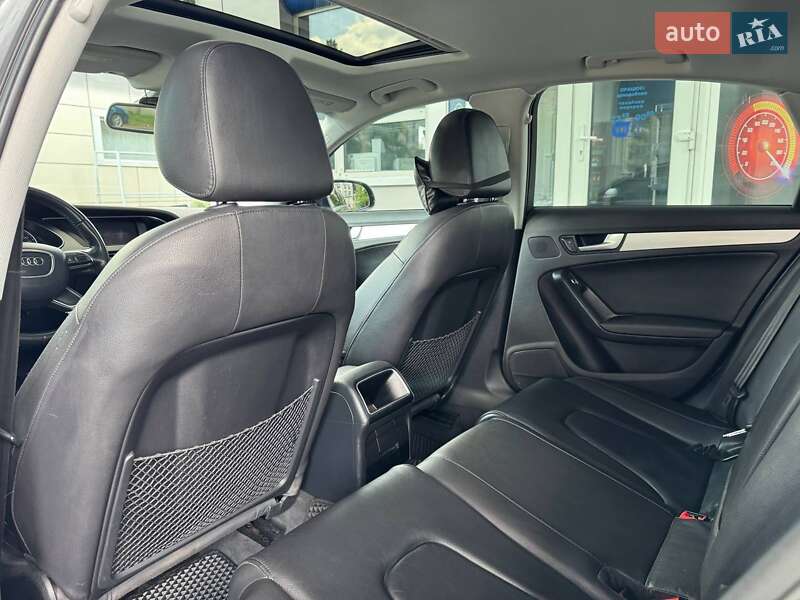 Седан Audi A4 2012 в Одесі