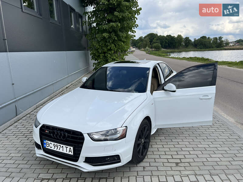 Седан Audi A4 2014 в Львові