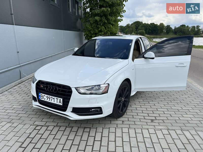 Седан Audi A4 2014 в Львові