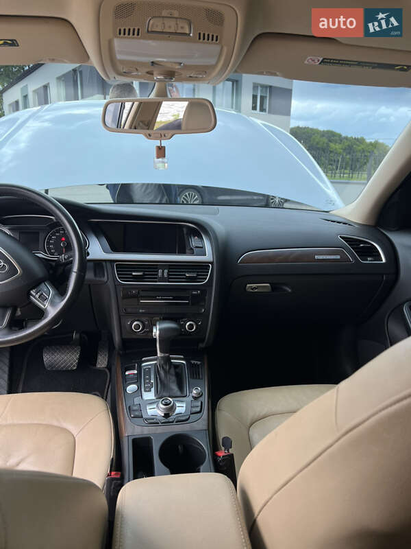 Седан Audi A4 2014 в Львові