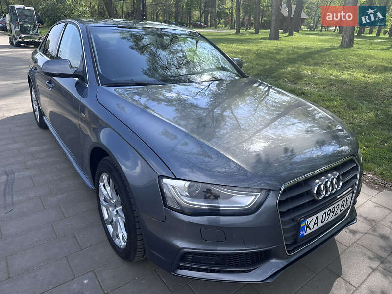 Седан Audi A4 2014 в Киеве