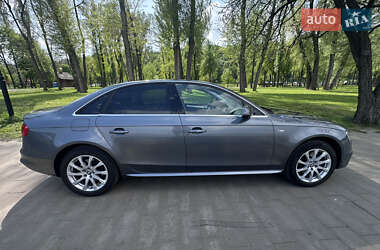 Седан Audi A4 2014 в 
